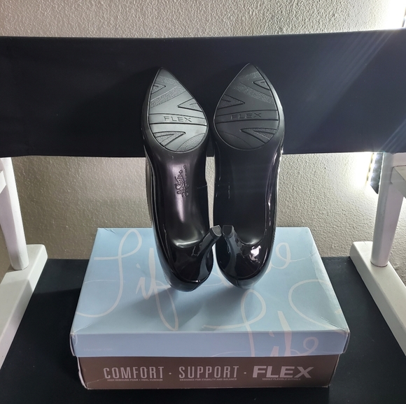 LIFESTRIDE Womens Sevyn Pump Size 9 W - Picture 2 of 12